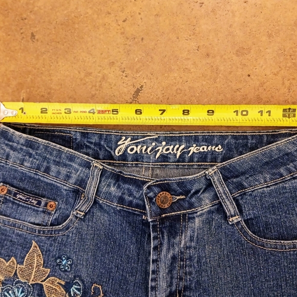 Vintage Denim Cropped Jeans Sz 4  Embroidered Embellished Beaded Acid Wash Boho - Picture 9 of 16